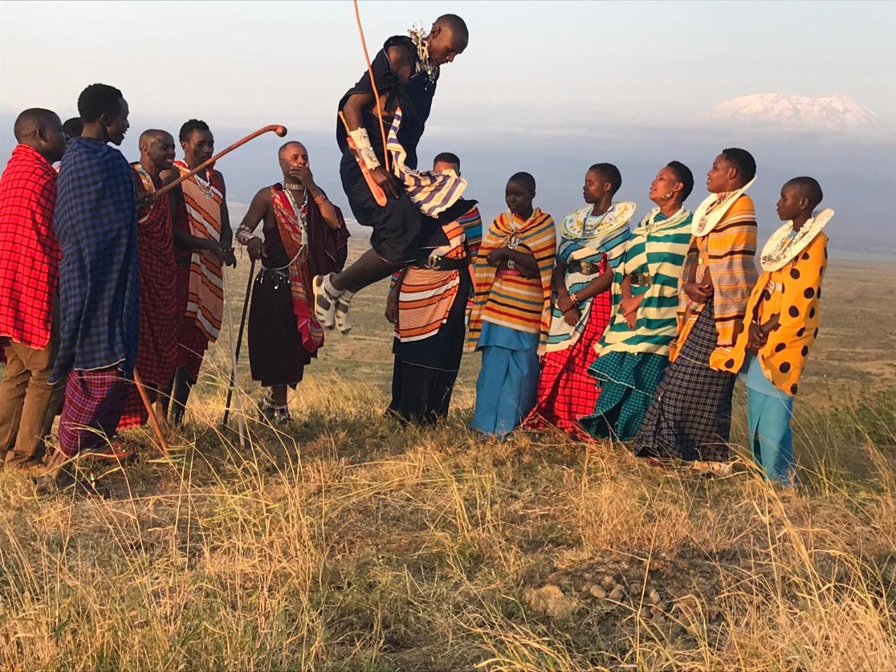 Osiligilai Maasai Lodge Sanya Juu ภายนอก รูปภาพ